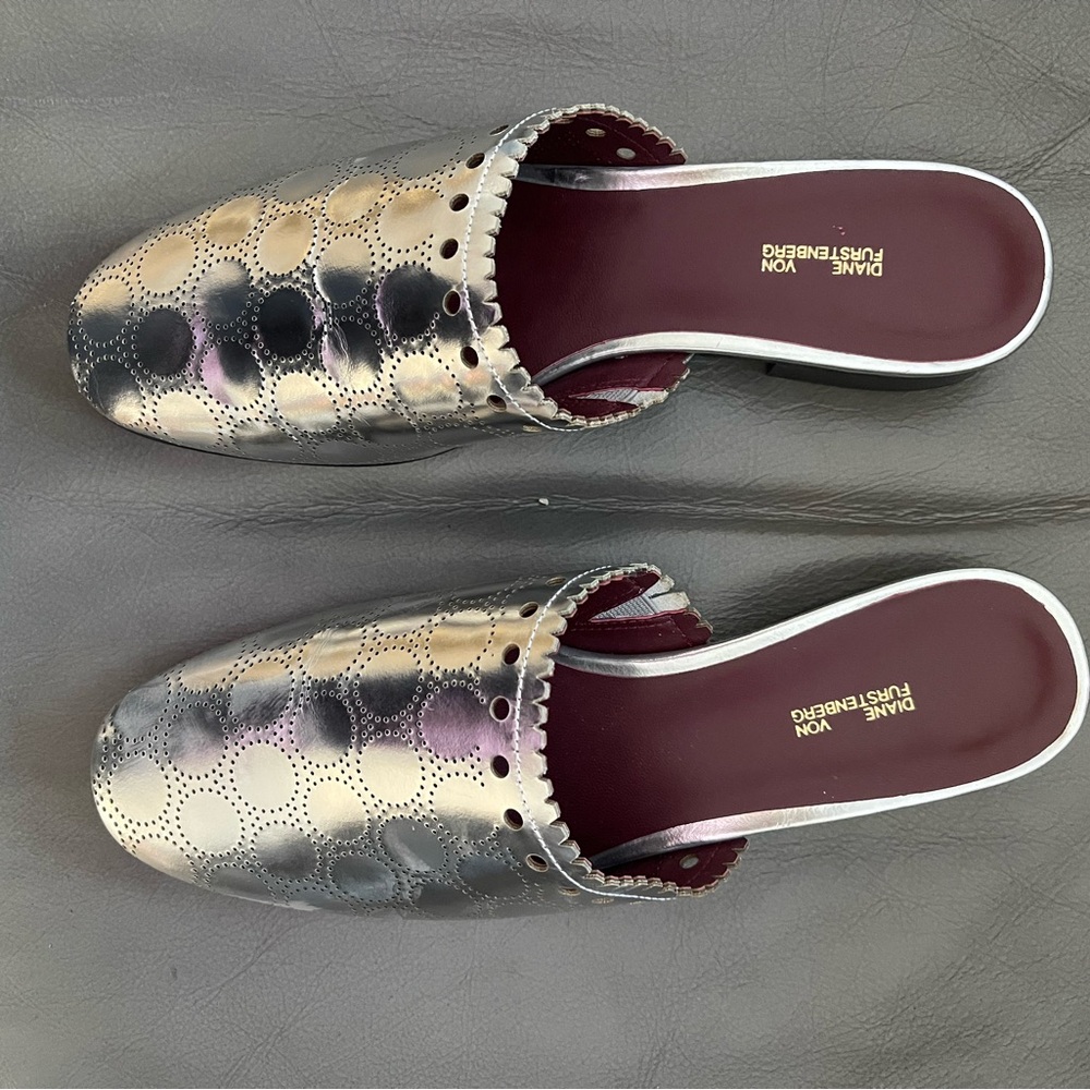 Diane von Furstenburg slip ons in size 8m